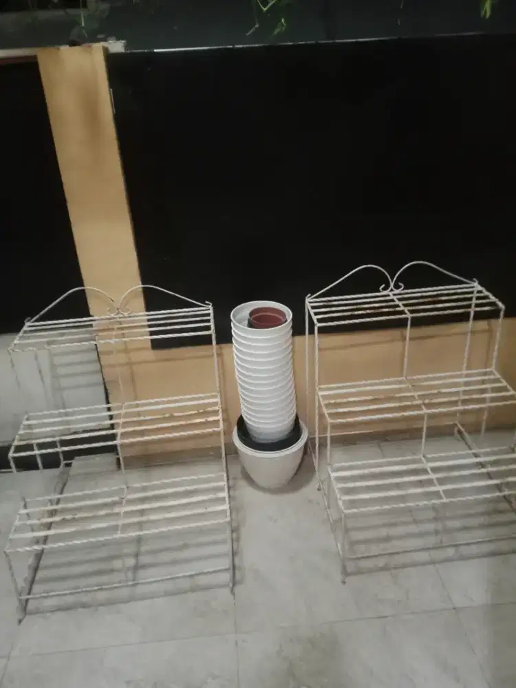 2 rak pot tanaman susun 3 & pot nya