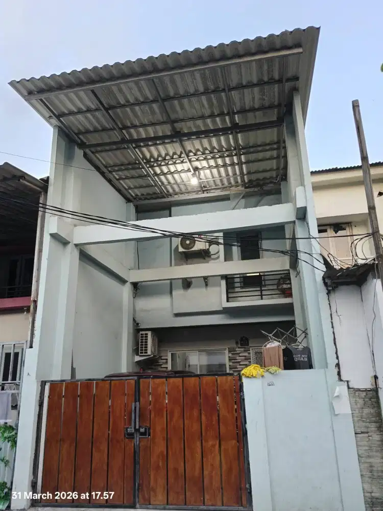 Rumah 2 Lantai Siap Huni Dekat Bandara