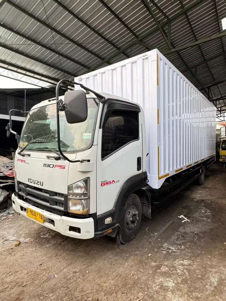 ISUZU GIGA FRR 190 PS BOX BESI TH 2018