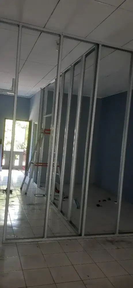 Tukang harian dan borongan