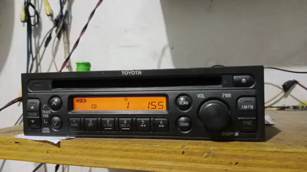 VCD mobil mp3 merk Toyota