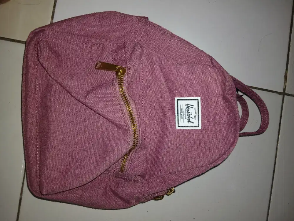 HERSCHEL Nova Mini Backpack. Bisa nego !!