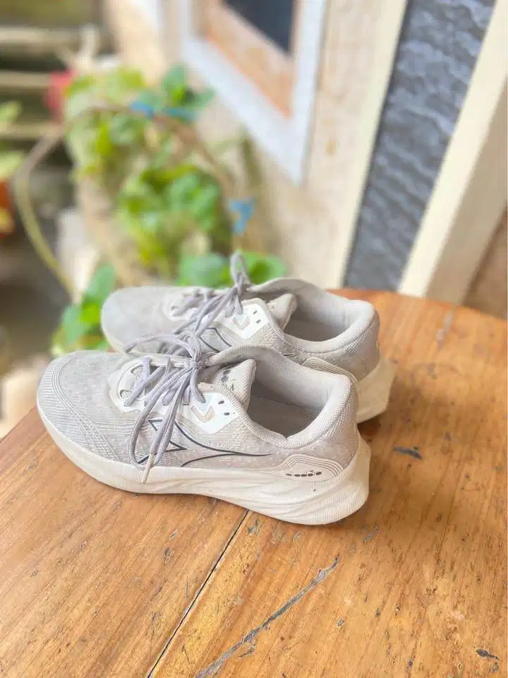 Jual Sepatu Running Diadora (DIARU240606W)