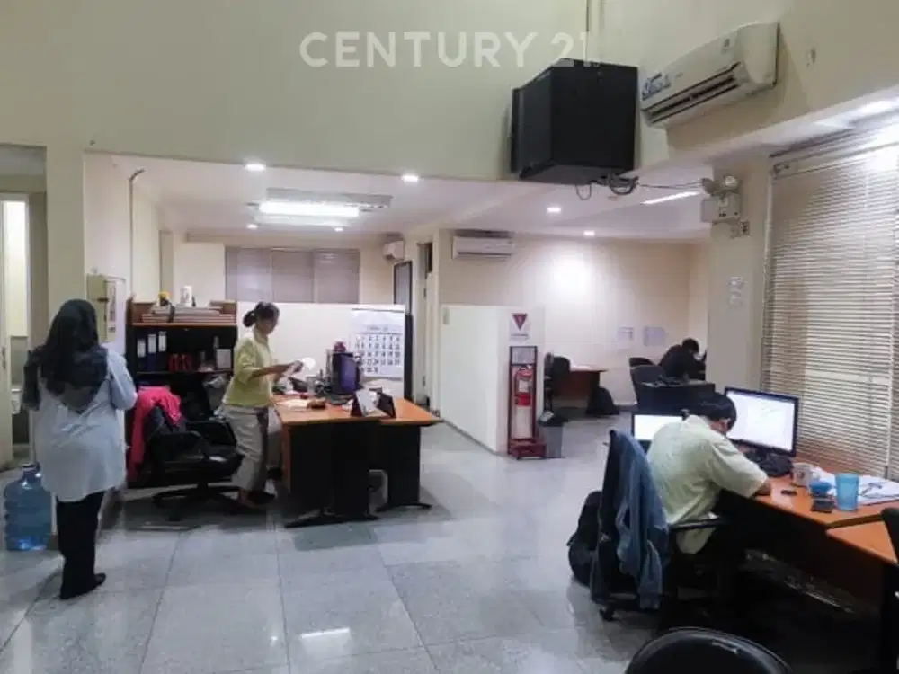 Disewakan Cocok Untuk Kantor Klinik Workshop Gym Kebayoran Baru