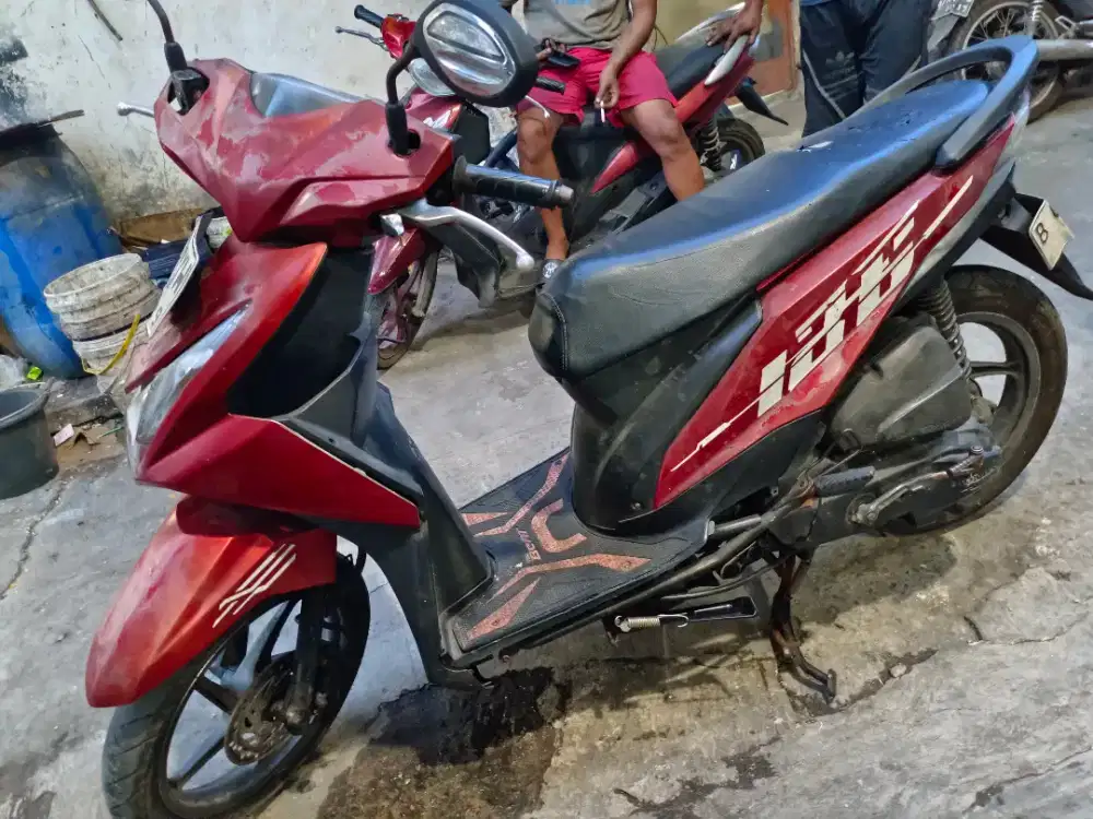 Honda Beat fi CBS Tahun 2014 Plat B DKI Mesin Halus Siap tancap Gass