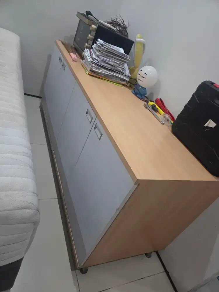 Meja Rak TV Bahan Multiplek Tebal