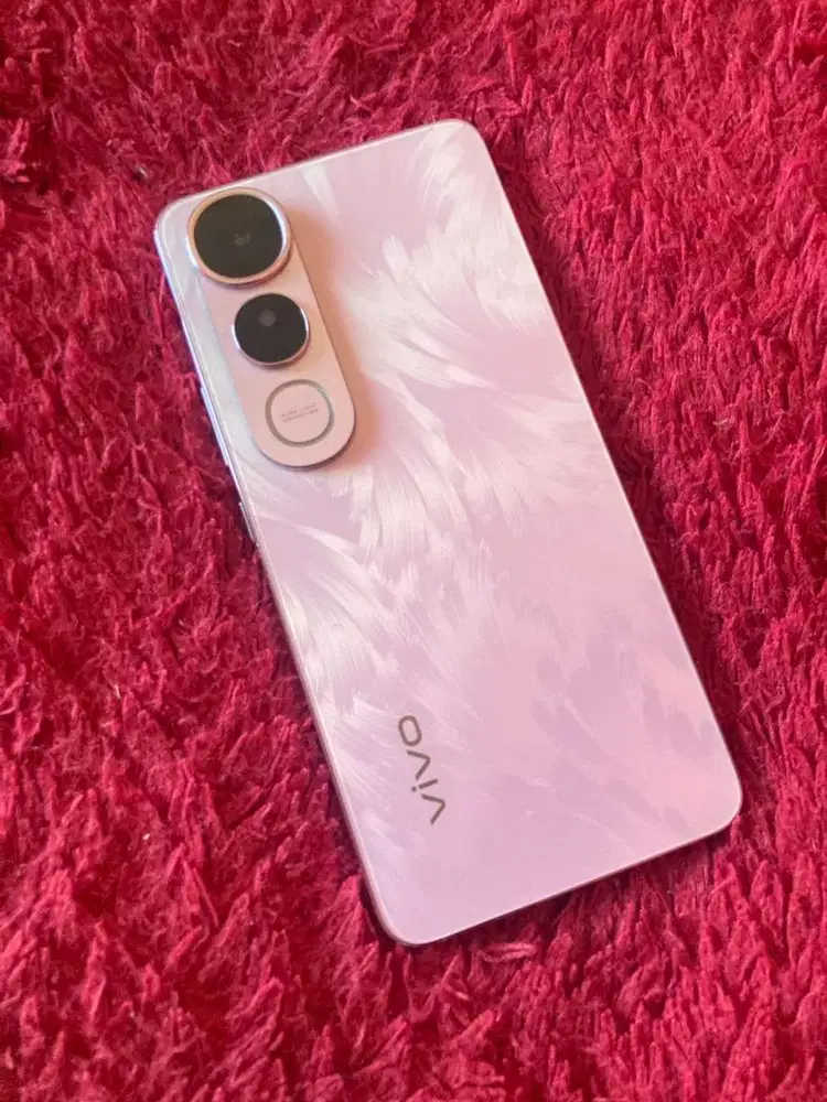 Vivo V50 lite (8/128)