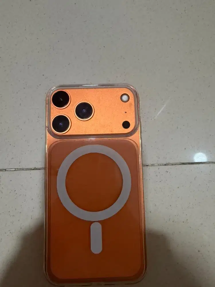 Iphone 17 pro orange