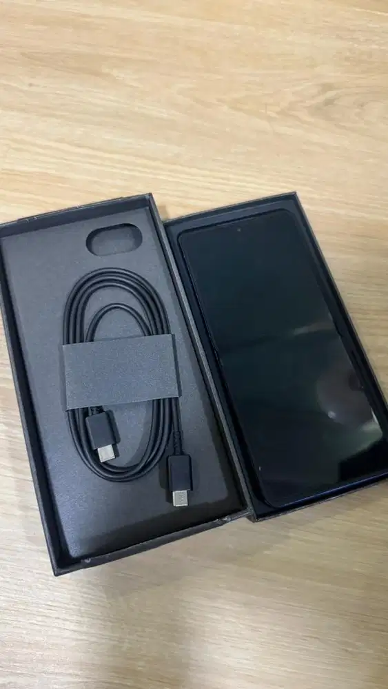 Samsung Z Flip 7 512GB – Blue Shadow (Second Hand)