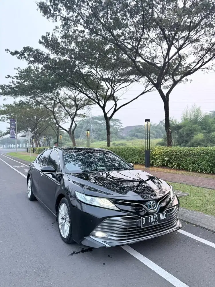 BU TERMURAH Toyota Camry Hybrid V 2020 Accord