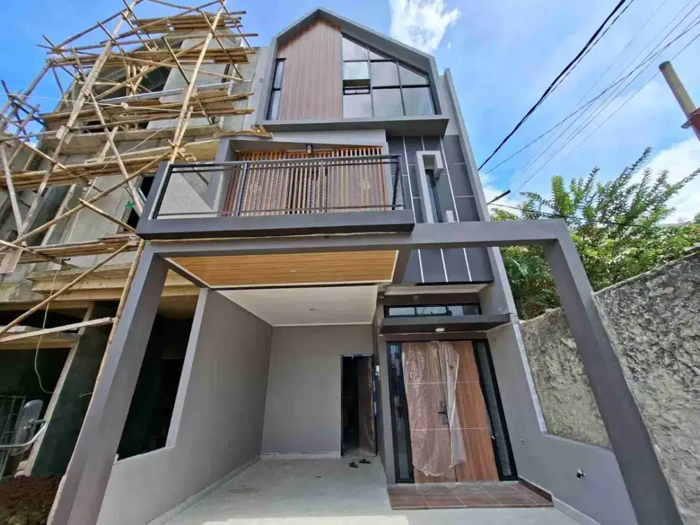 di jual rumah mewah lokasi strategissi jagakarsa