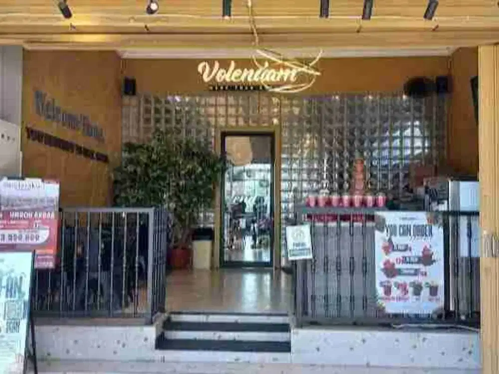 TEMPAT USAHA CAFE AKTIF LOKASI HERITAGE KAYUTANGAN TENGAH KOTA MALANG