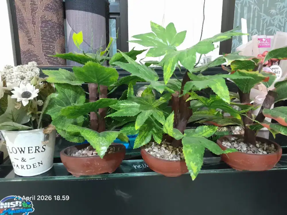 Kembang plastik pajangan 4 pcs