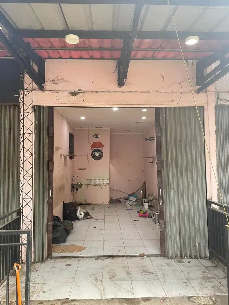 DIKONTRAKAN KIOS 24.000.000/THN, LOKASI STRATEGIS