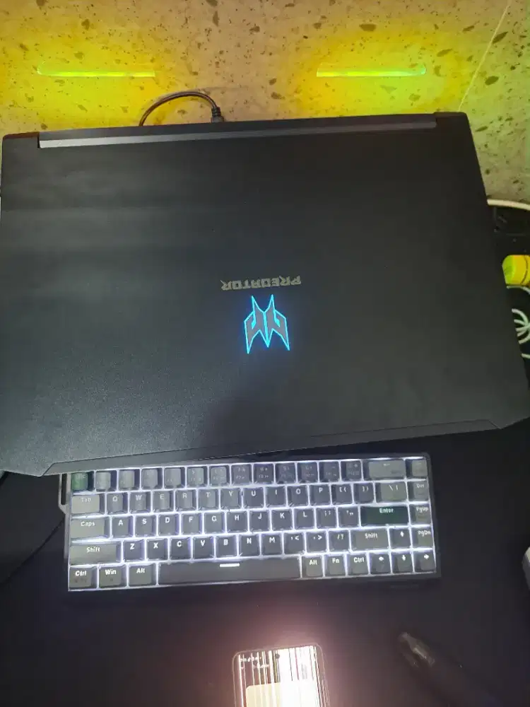 Di jual laptop gaming acer predator