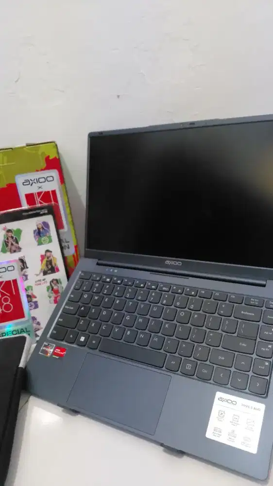 LAPTOP AXIOO HYPE 5 AMD X JKT 48  LIKE NEW