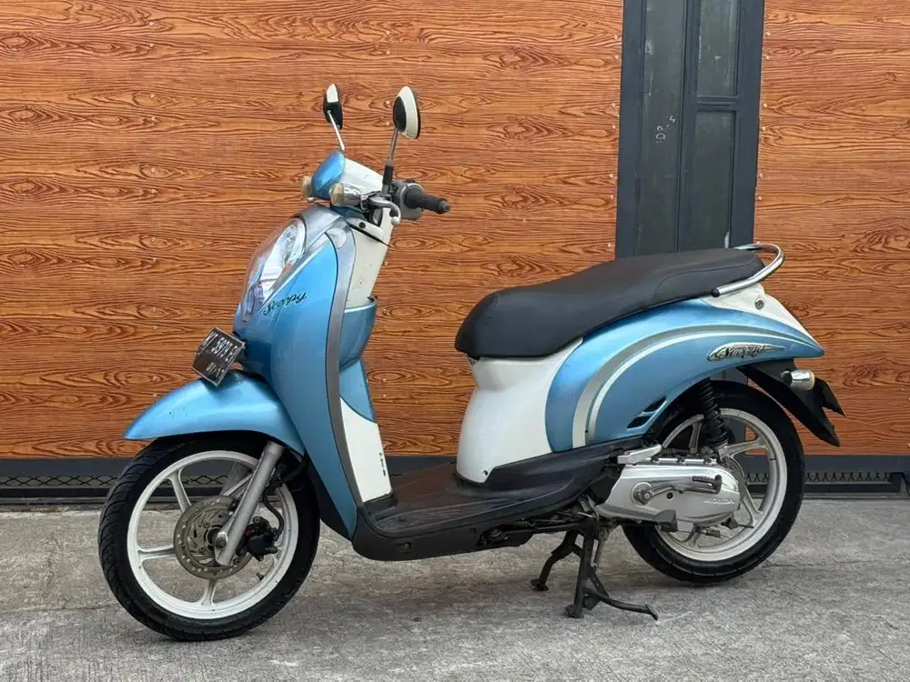 Scoopy 2011 lengkap mirah