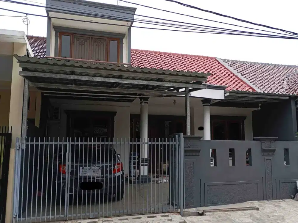 Rumah 1,5 Lantai 4+1 Kamar Hadap Utara di Villa Melati Mas