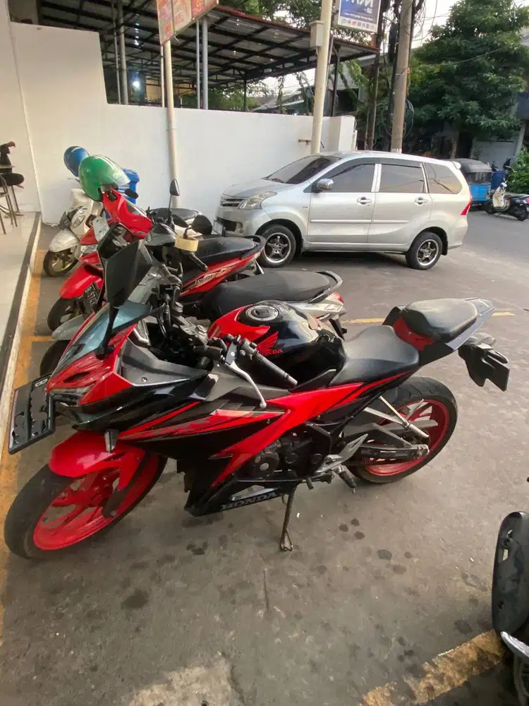 Dijual Motor CBR150 Tahun 2018