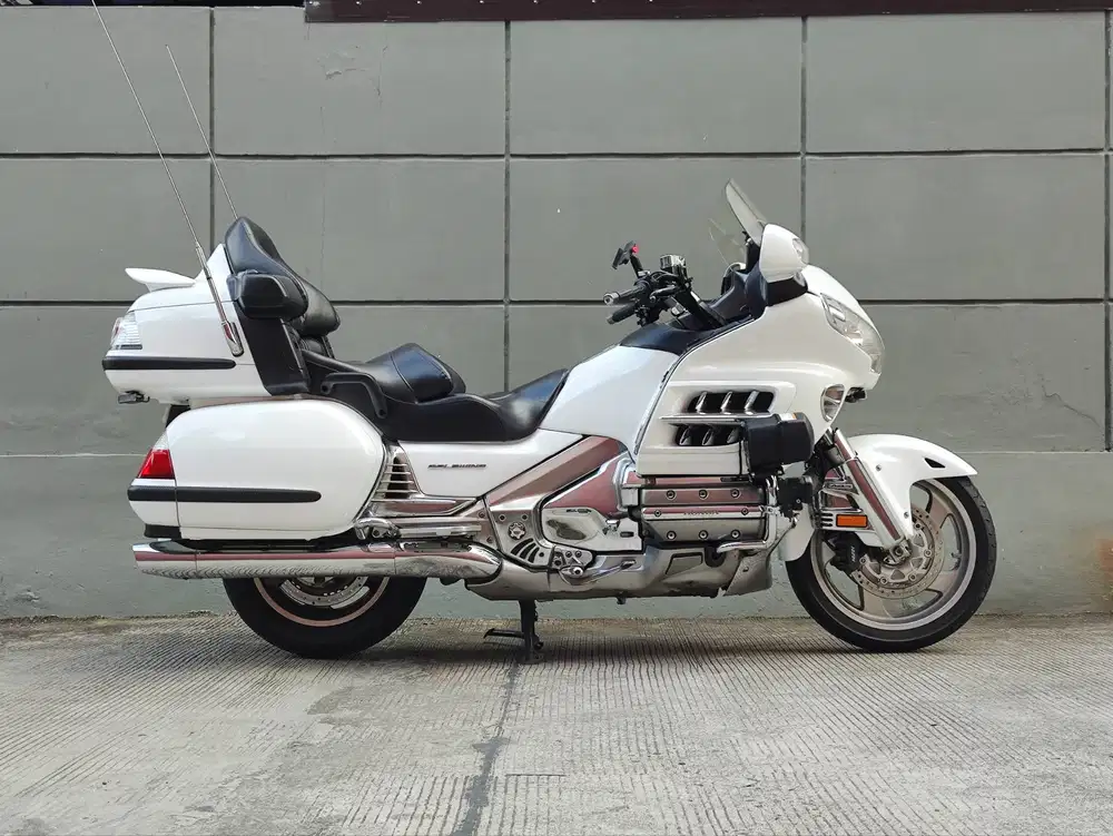 HONDA GOLDWING GL 1800 2011 FULLPAPER FULL SPEC SANGAT ISTIMEWA