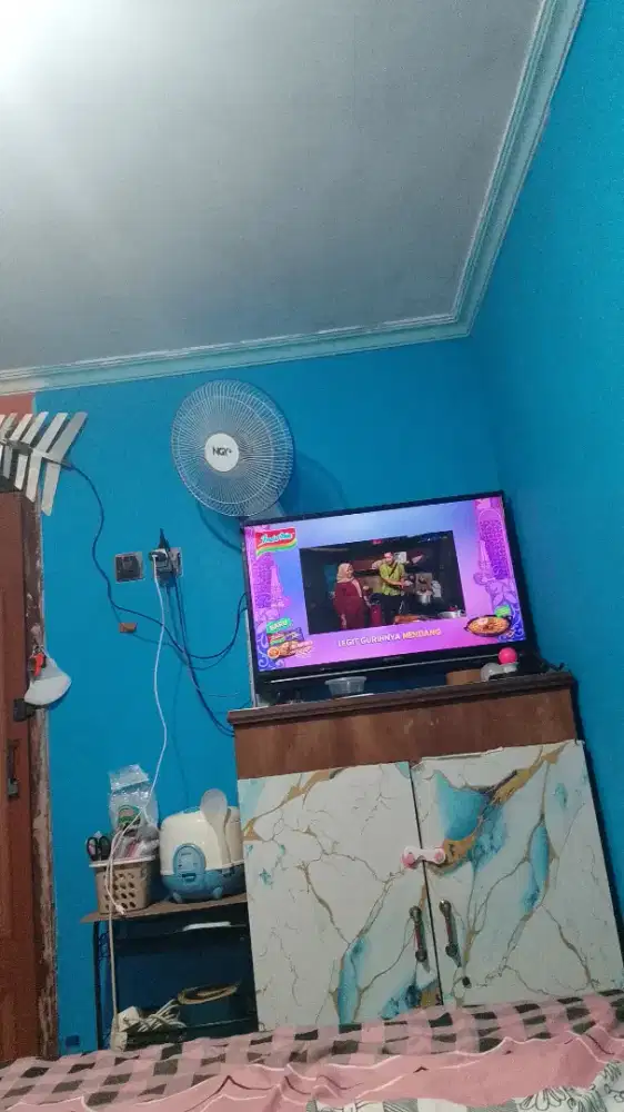 mencari kerja untuk kesibukan