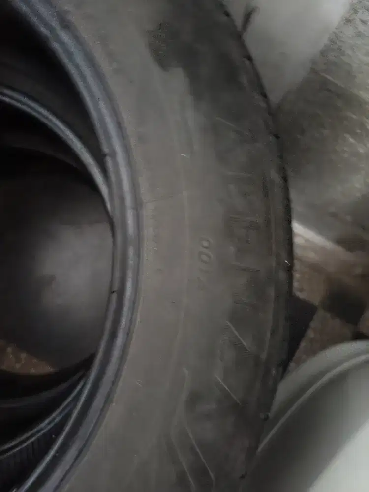 Bridgestone Alenza 001A 215 60 R17