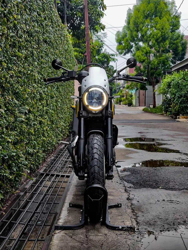 Ducati Scrambler 800 2016 TT FP Low Odo Like New