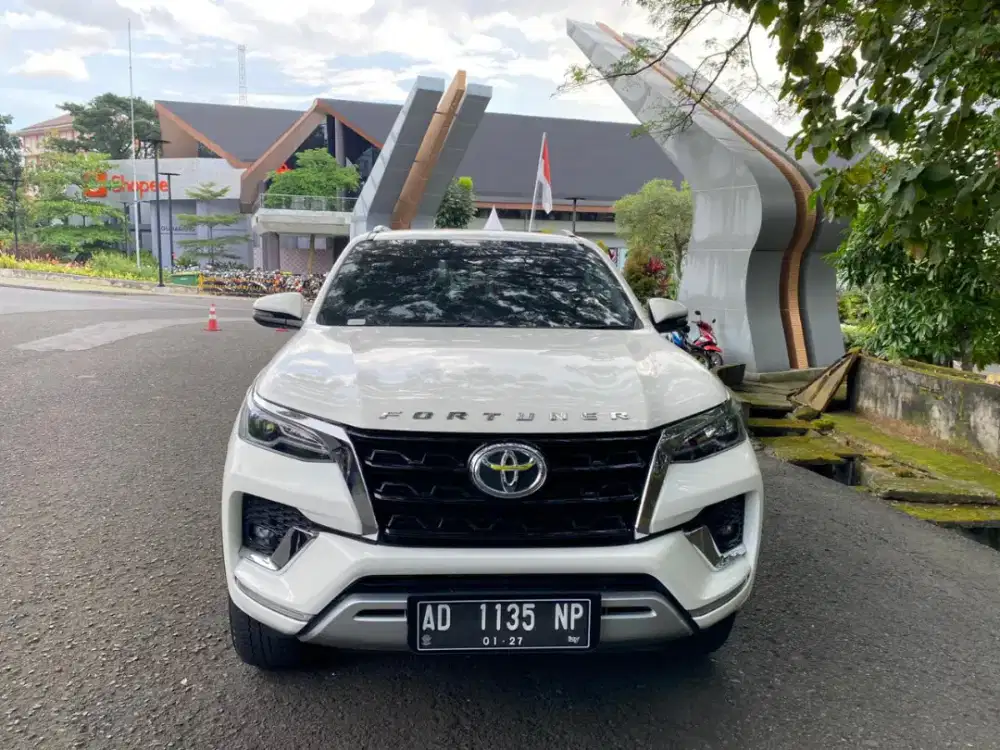 Toyota Fortuner VRZ 2021 Putih - Istimewa & Terawat