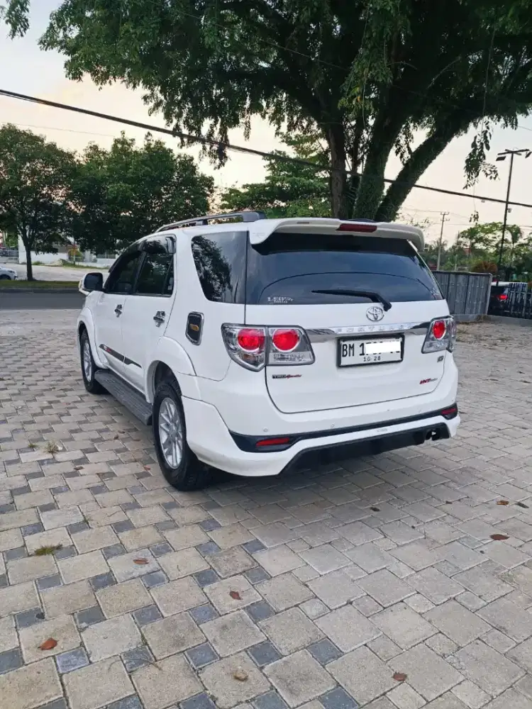 Mobil Fortuner TRD VNT Manual Tahun 2013