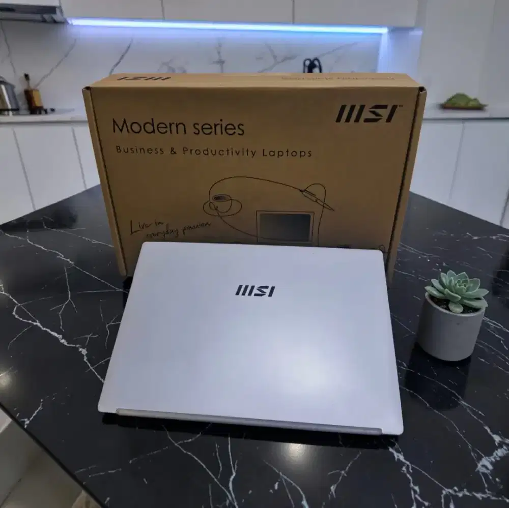 Laptop Super Gaming MSI MODERN 14 GEN 11 RAM 8GB SSD 256GB