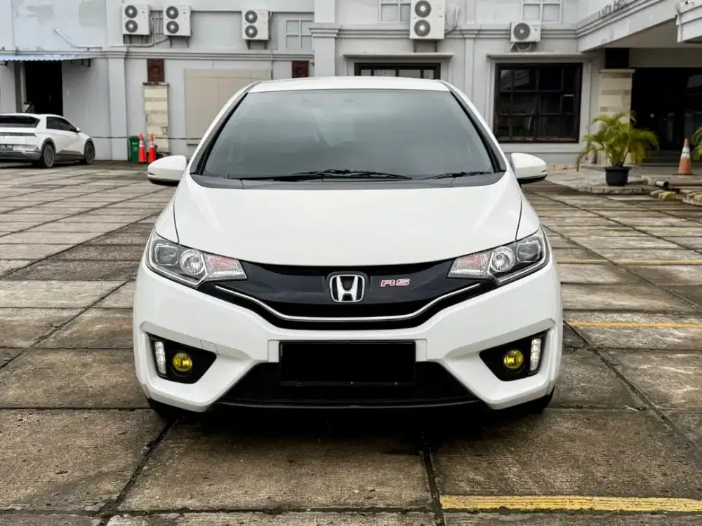 Honda Jazz Rs manual 17