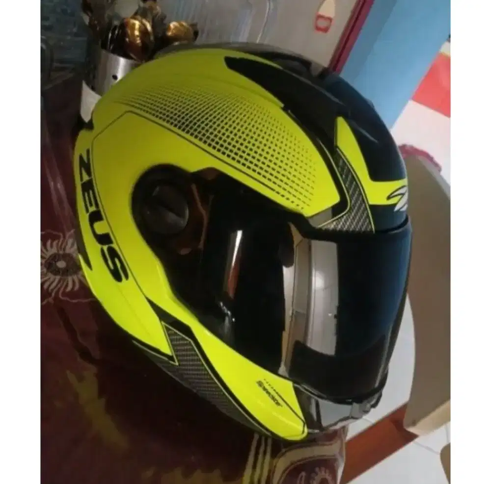 Helm Zeus 811 Flou Yellow