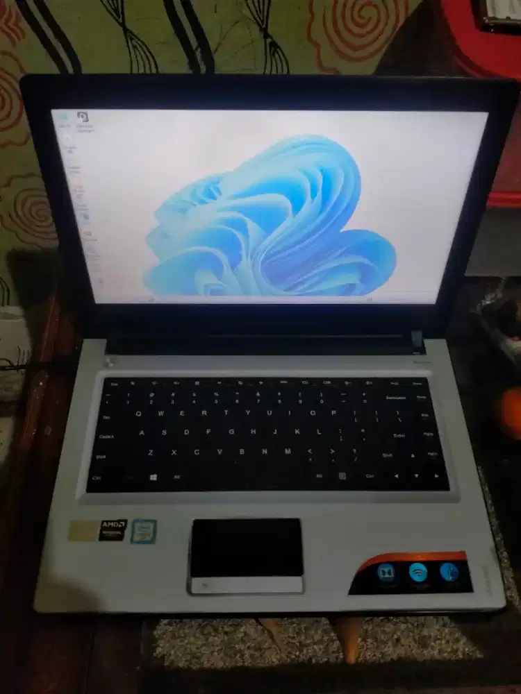 Laptop bekas bagus