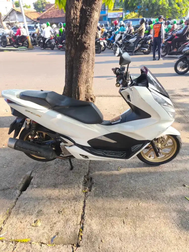 Honda PCX 2018 CBS