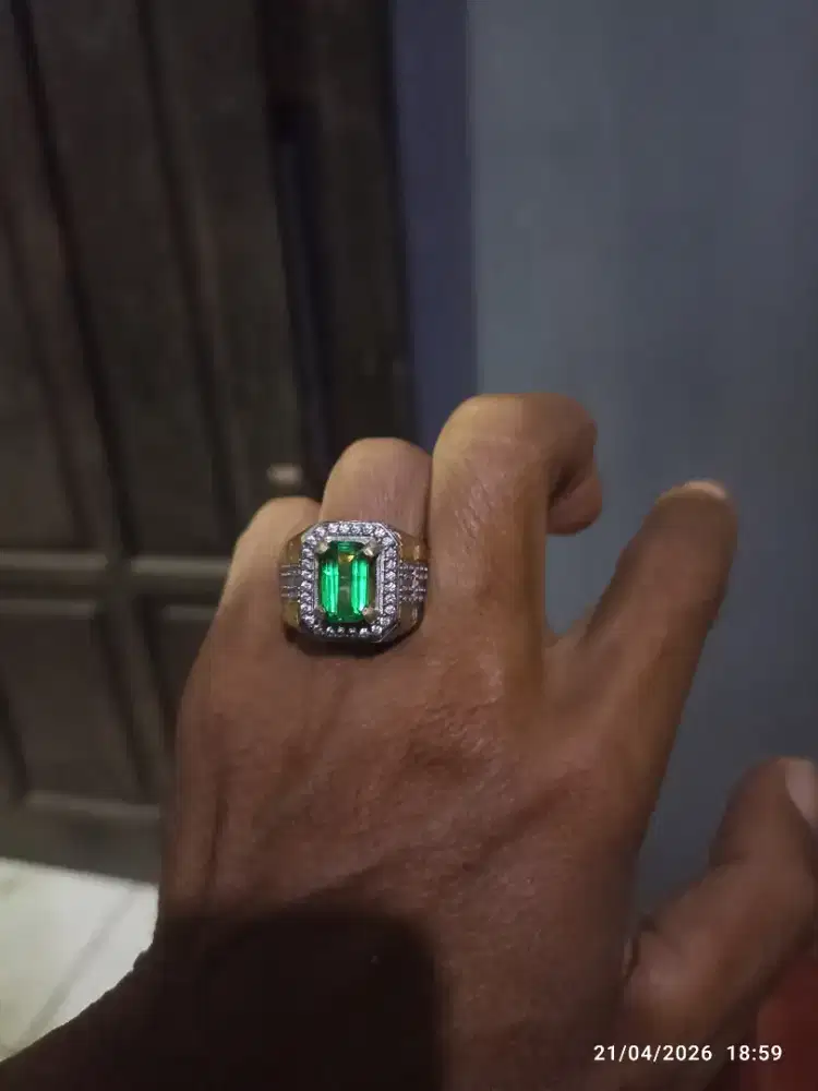 natural jamrud or emerald beryl muzo Colombia High Quality