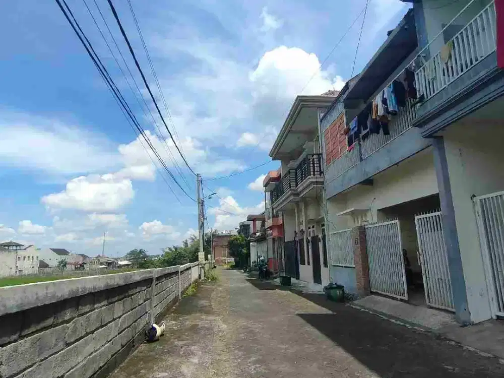 Tanah Depan Gerbang Kampus Tlogomas Dinoyo