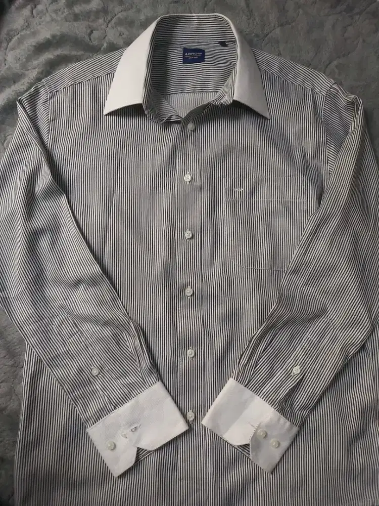 ARROW USA,Kemeja Pria,mulus luar dalam,size L,lebar dada 51cm.