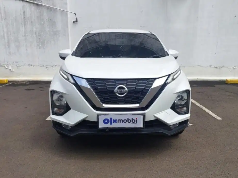 LOW DP Nissan Livina 1.5 EL Bensin-MT 2019 TYV