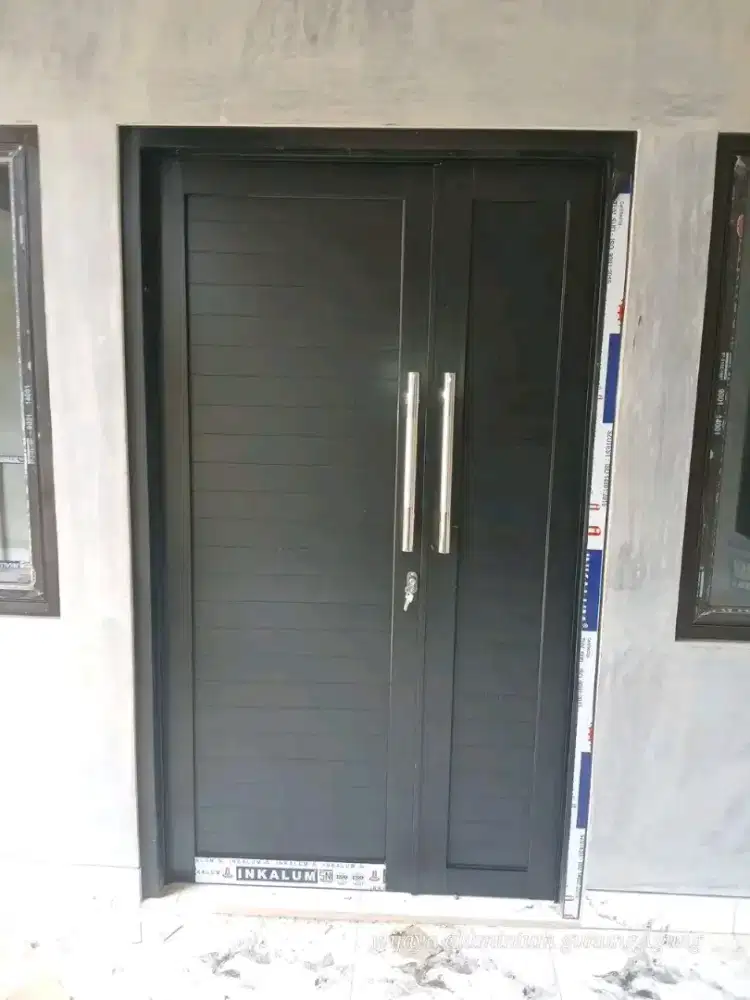 pintu utama aluminium dobel mom & sun