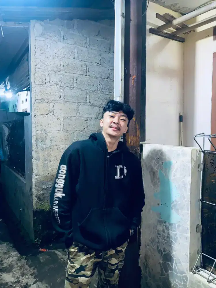 mencari lowongan perkerjaan