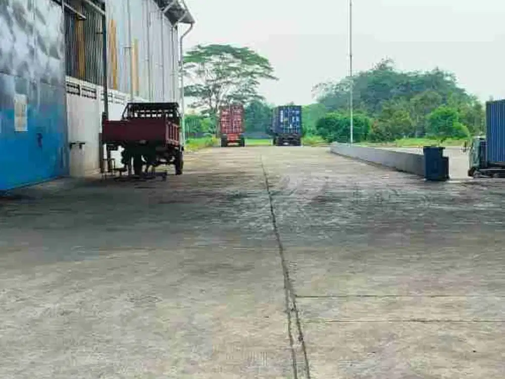 Tanah Industri Akses Kontainer 40