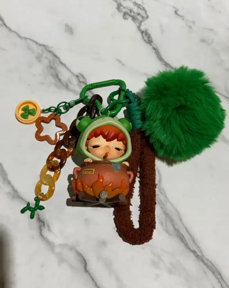 GANTUNGAN TAS POP MART FIGURE HIRONO TAMED WILDGRASS / BOILING FROG