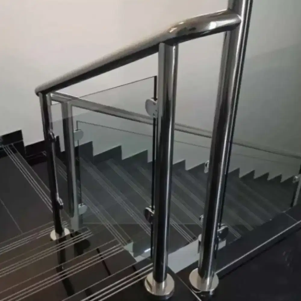 Railing tangga stainless minimalis