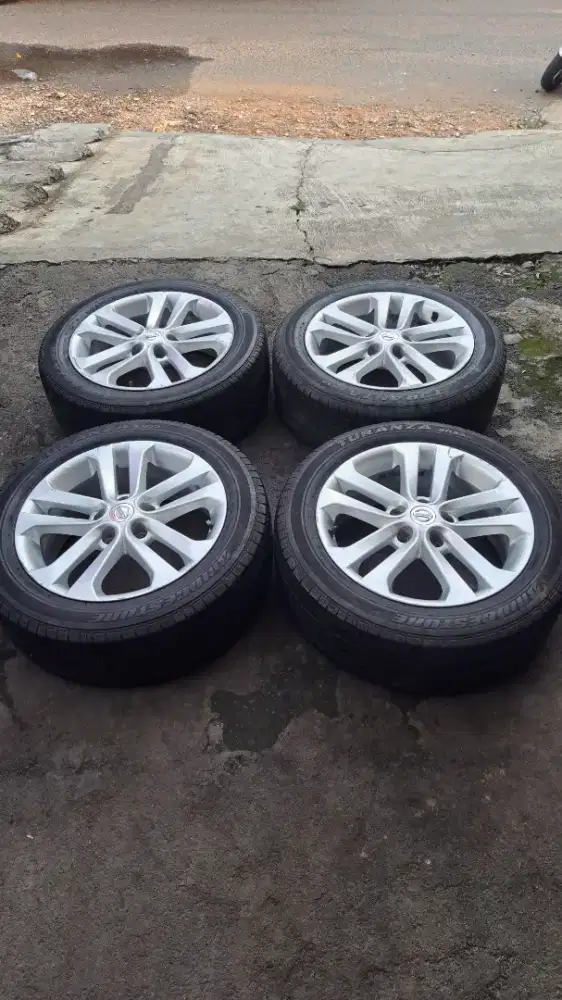 Juke velg nissan juke r17 cocok buat serena innova teana xtrail dll