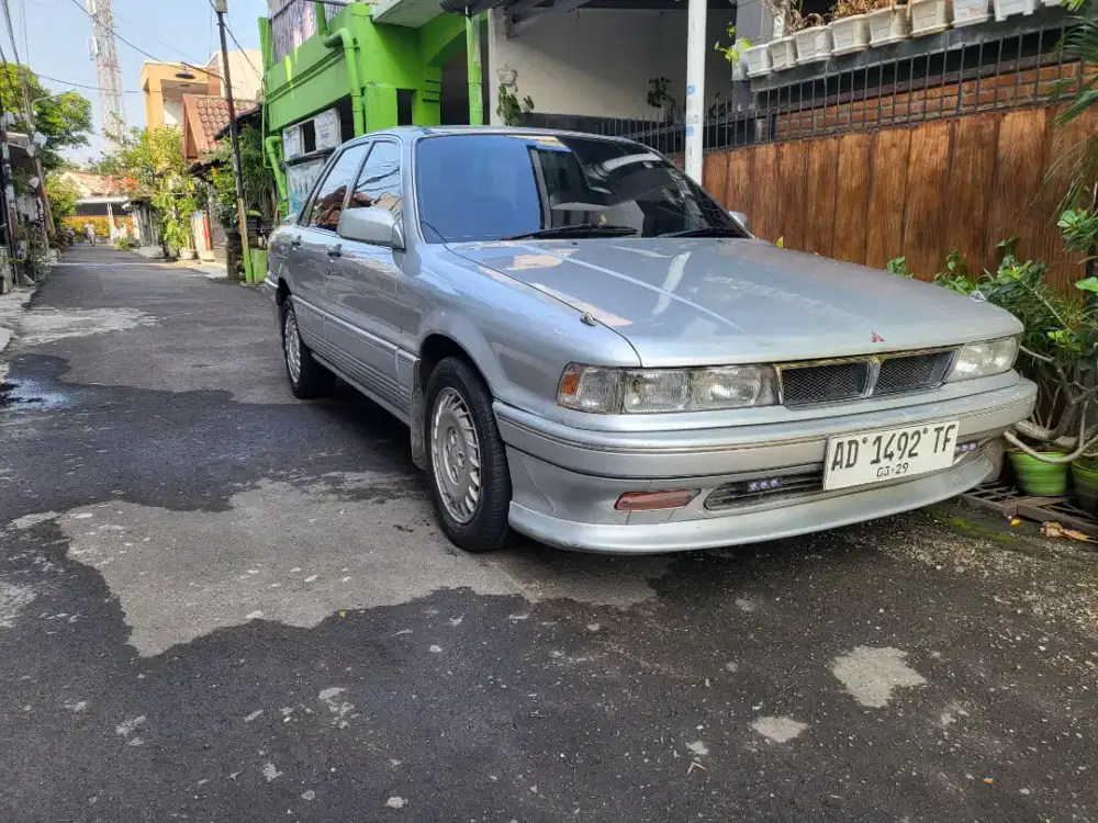 Mitsubishi Eterna GTi DOHC 1989