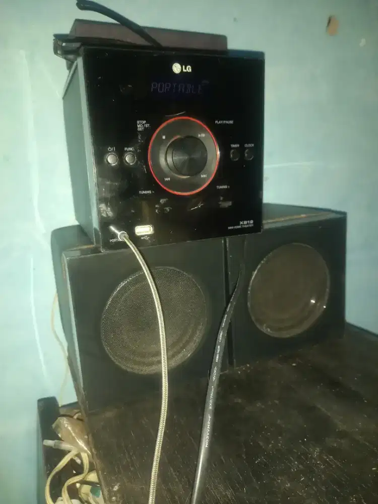 Di jual portable LG AUX USB RADIO DVD..NORMAL SEMUS