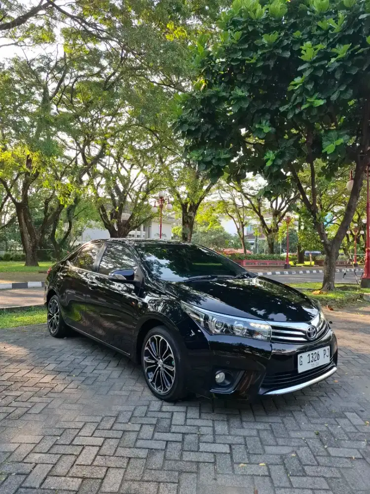 Dijual Toyota Altis 1.8 V AT 2014 Low KM