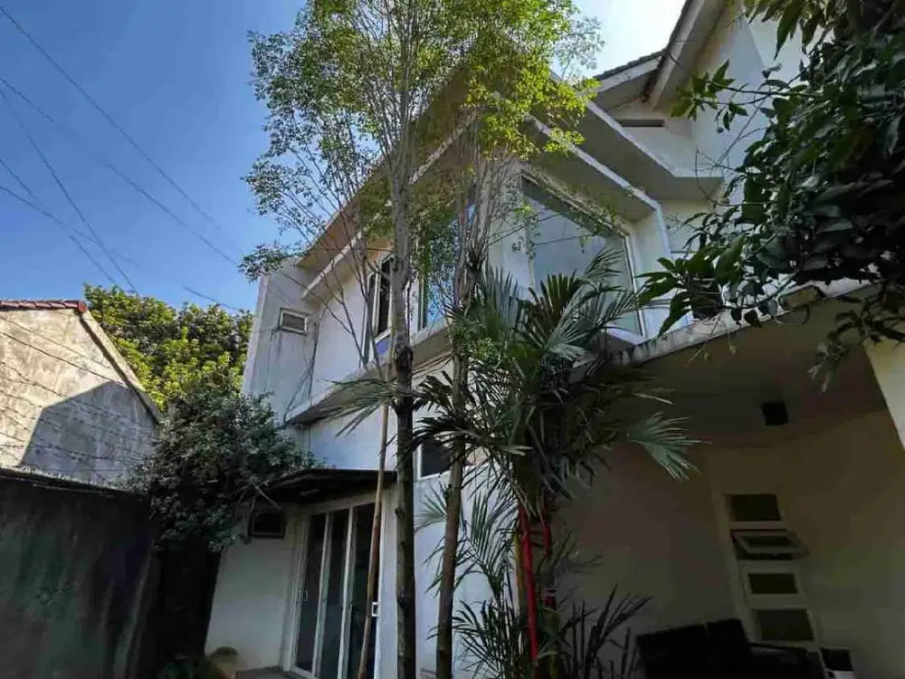 DIJUAL CEPAT – RUMAH MODERN TROPIS + LAHAN LUAS | CIBUBUR