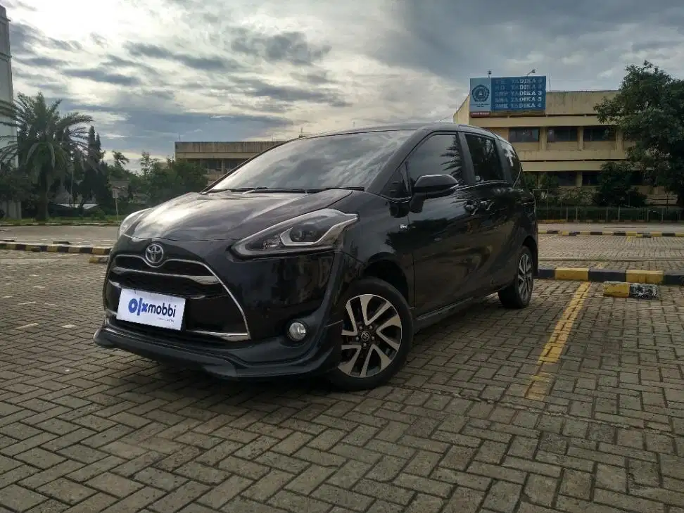TDP 11JT, Toyota Sienta 1.5 Q Bensin-AT Hitam 2019