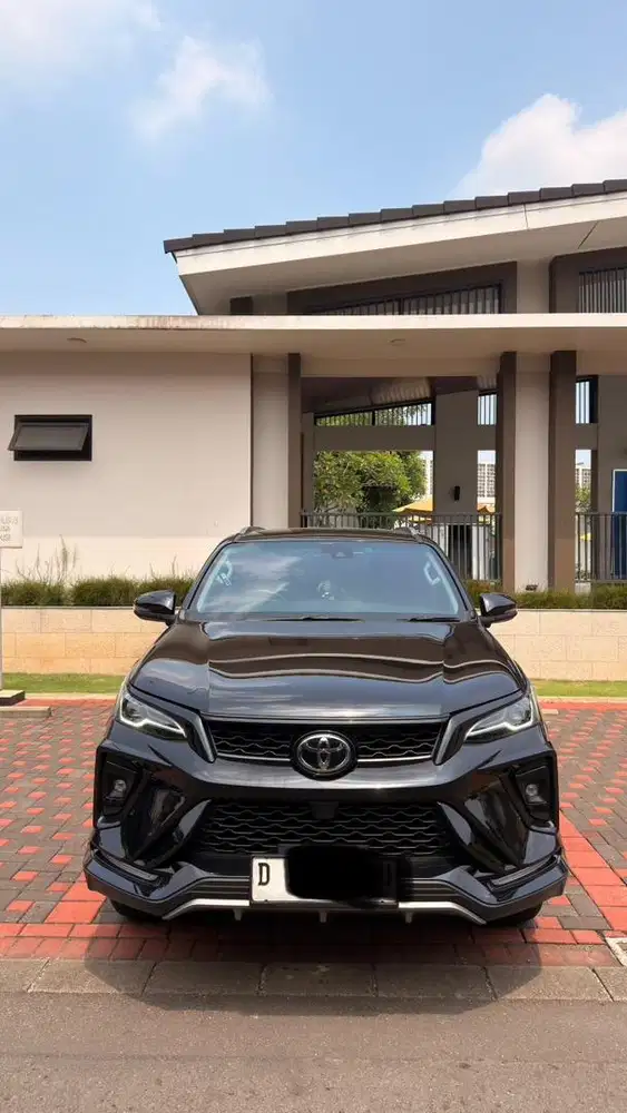 FORTUNER FACELIFR 4x2 GR SPORT